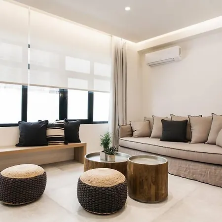 Chic - Strolling To The Athenian Streets Apartment