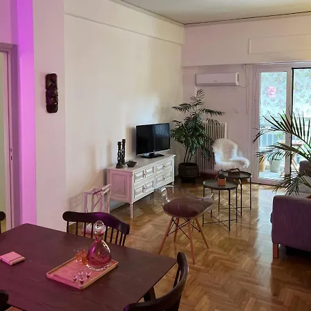 Apartment Comfortable 2-bedroom Near City Center 100m From Metro Athens