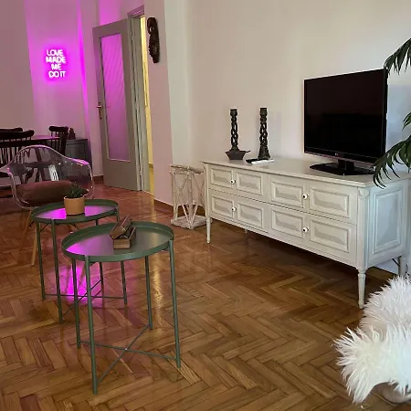 Comfortable 2-bedroom Near City Center 100m From Metro * Athens