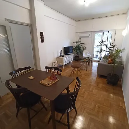 Apartment Comfortable 2-bedroom Near City Center 100m From Metro *