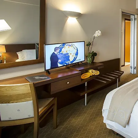 Dekelia Hotel