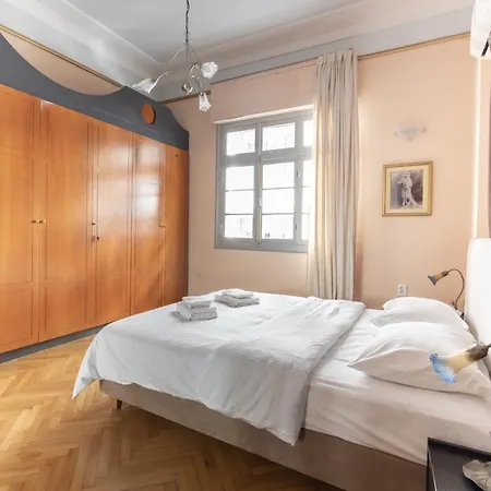 Ideal 4 Bdr In Plaka For 10! Athene