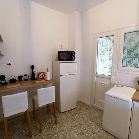 Comfortable 2-bedroom Near City Center 100m From Metro *