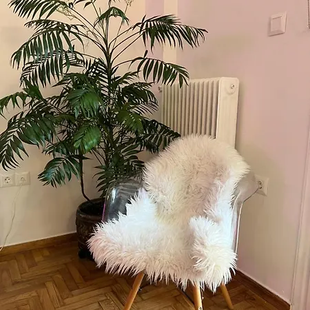 Apartment Comfortable 2-bedroom Near City Center 100m From Metro *