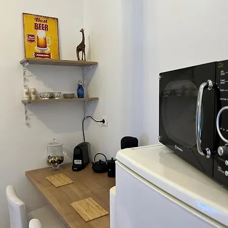 Apartment Comfortable 2-bedroom Near City Center 100m From Metro Athens