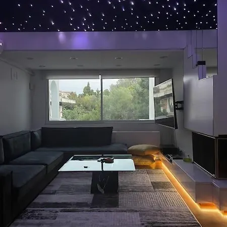 Villa Luxury With Pool, Bbq & Garden In Vouliagmeni Athens