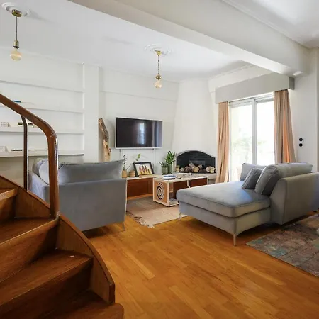 Relaxed Art Deco Maisonette Pagrati Apartment Athens