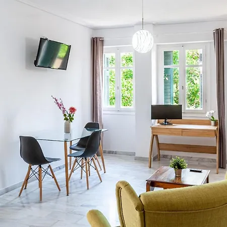 Sunny On The 2nd Floor In Bohemian Psiri In Athens' Historic Center-in Vivo Apartment *