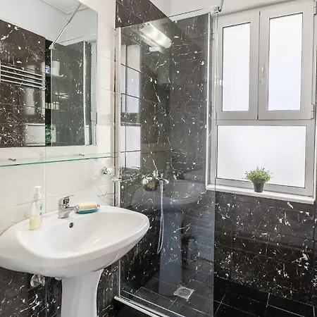 Apartment Sunny On The 2nd Floor In Bohemian Psiri In Athens' Historic Center-in Vivo *