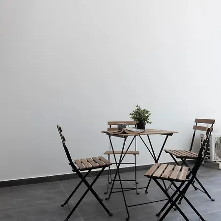 Spacious Flat In The Heart Of Athens! *