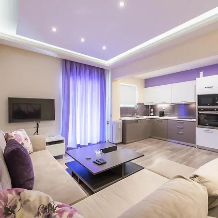 Apartment An Impressive 2 Bdr In Glyfada Athens