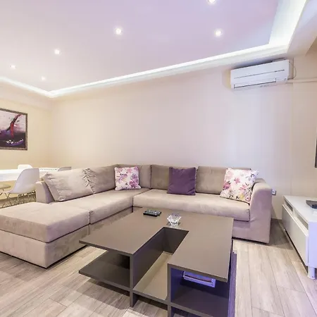 An Impressive 2 Bdr In Glyfada Apartment