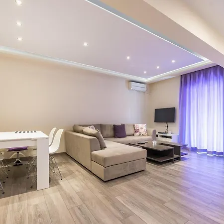 An Impressive 2 Bdr In Glyfada Apartment Athens