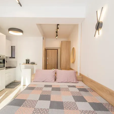 Apartment Lovely 1' From Attiki Metro Station