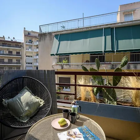 Apartment Relaxed Art Deco Maisonette Pagrati