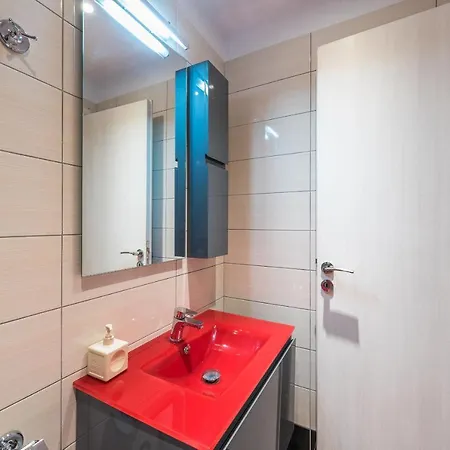 Apartment An Impressive 2 Bdr In Glyfada