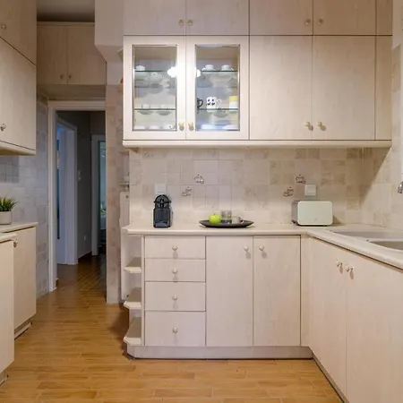 Aura Homes, Classic In Central Athens
