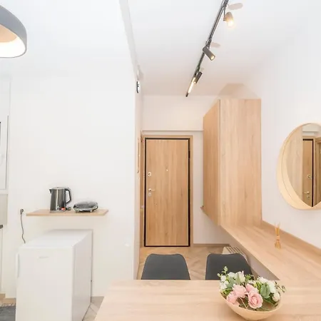 Lovely 1' From Attiki Metro Station Apartment