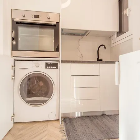 Apartment Lovely 1' From Attiki Metro Station