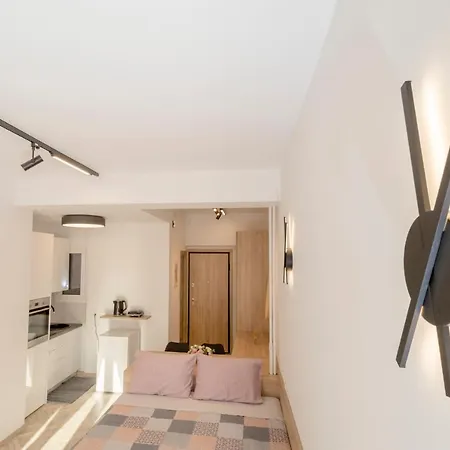 Apartment Lovely 1' From Attiki Metro Station *