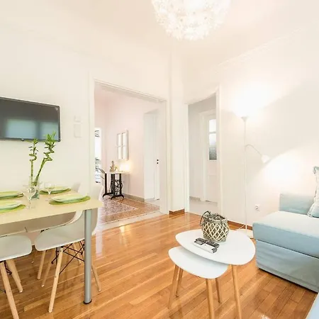 Casa Pamisou Near Attiki Metro Station Athen