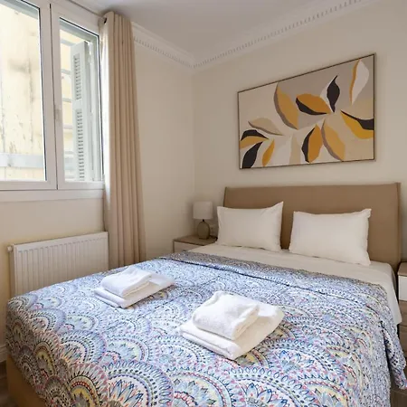 Apartment Plaka's Privileged