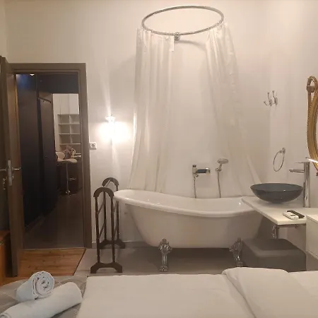 Elegant * Athens