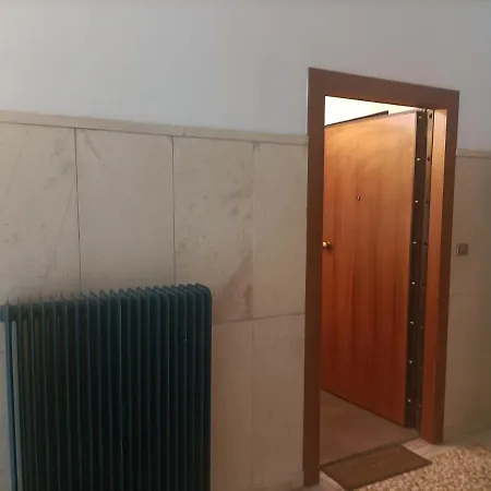 Elegant Apartment *