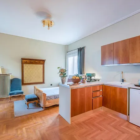 Magnificent Voula Apartment