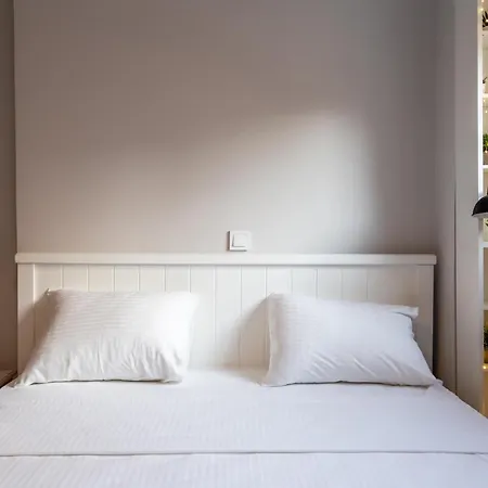 Apartment Cozy Apt. 2min From Metro
