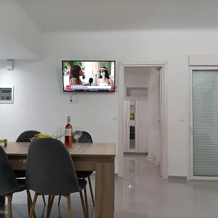 City Aurora Apartamento Atenas