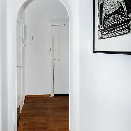 Kolonaki, Karneadou Apartment