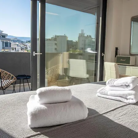 Luxury Penthouse With Acropolis View And Jacuzzi