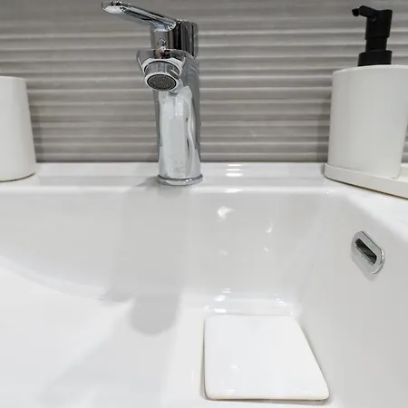 Ag. Ioannis Metro Station 1 Bed 2 Pers Athens