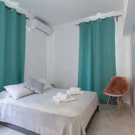 Aphrodite Apartment *