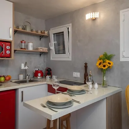 Cozy Tiny In The Heart Of Plaka * Athens