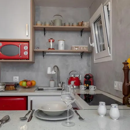 Apartment Cozy Tiny In The Heart Of Plaka