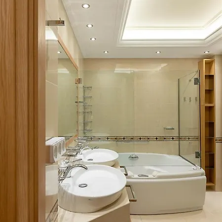 Vouliagmeni's Elegance By Acropolis * Athens