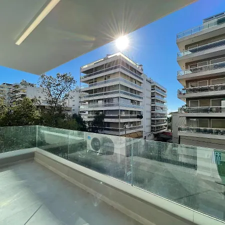 Modern Near Marina Flisvos * Atene