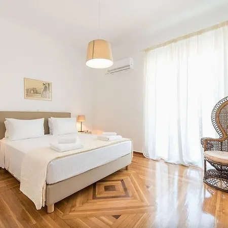 Casa Pamisou Near Attiki Metro Station Athen