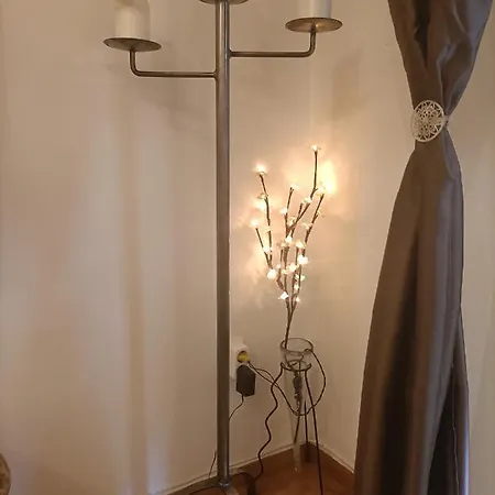 Elegant Apartment *