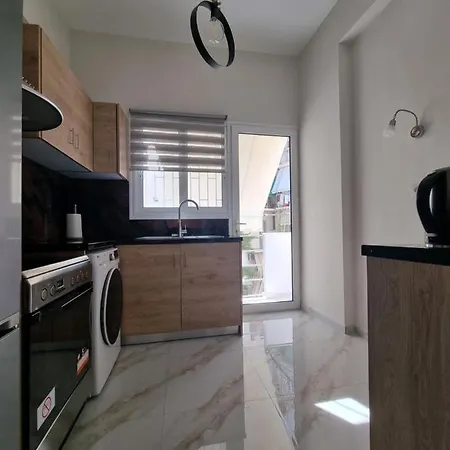 Arman Group Arya Apartment *