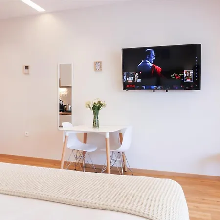 Mood Luxury And Apartmán Atény