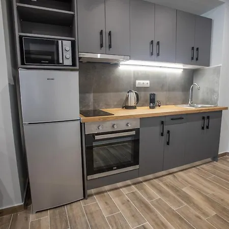 Apartment Raise Averof Serviced