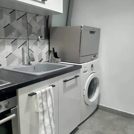 A Convenient In The Heart Of Athens