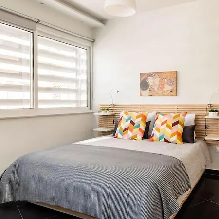 Apartment New Amazinglarge Luxury 4br Suite/1min Toacropolis Athens