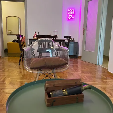 Apartment Comfortable 2-bedroom Near City Center 100m From Metro Athens