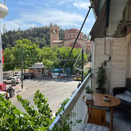 Comfortable 2-bedroom Near City Center 100m From Metro Athens