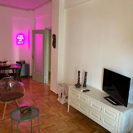 Comfortable 2-bedroom Near City Center 100m From Metro * Athens