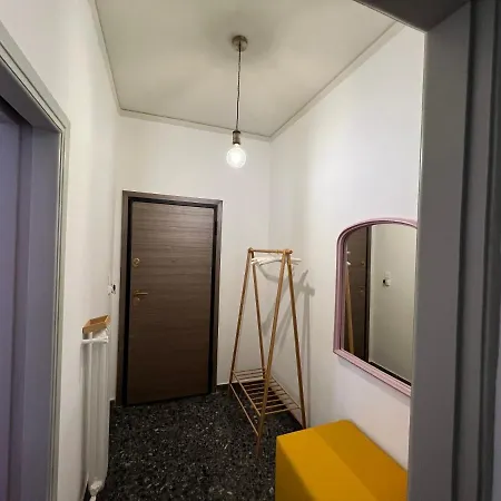Comfortable 2-bedroom Near City Center 100m From Metro Apartment *